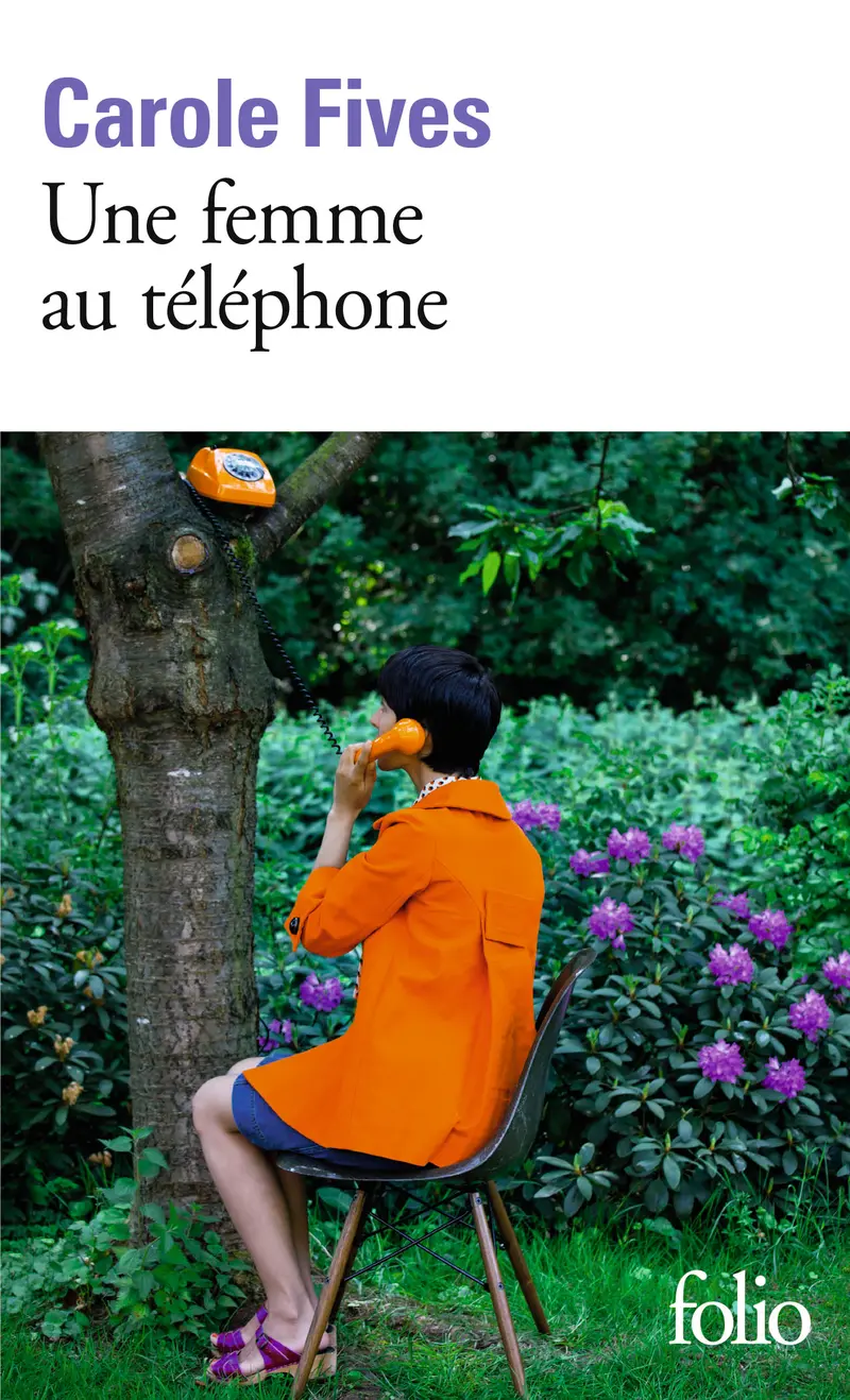 Une femme au téléphone - Carole Fives